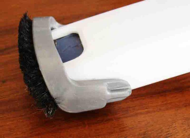 Dust Buster Brush is Like a Tadpole Mouth